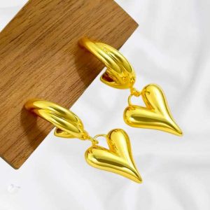 Aretes corazon largo