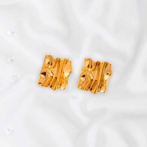 Aretes cuadrados con pliegues
